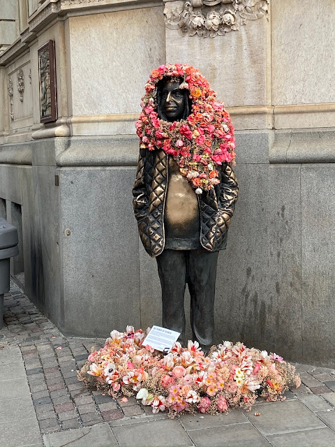 Statue of Margaret Krook, a well-known artist at Nybroplan's Royal Dramatic Theater corner. 