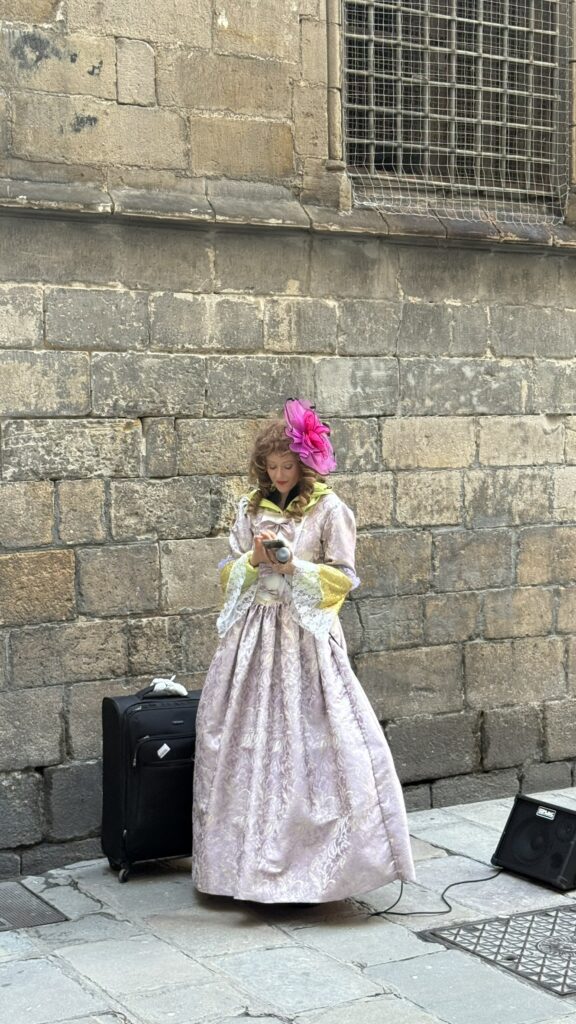 Street performers in Gothic quarters Barcelona